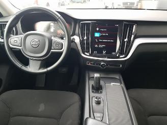 Volvo V-60 2.0 B3 Momentum Advantage picture 12