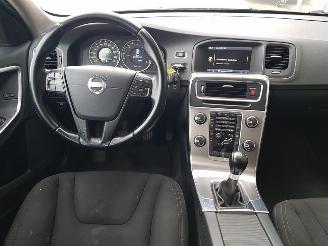 Volvo V-60 1.6 D2 Momentum picture 17