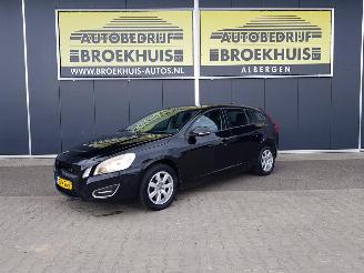Volvo V-60 1.6 D2 Momentum picture 1