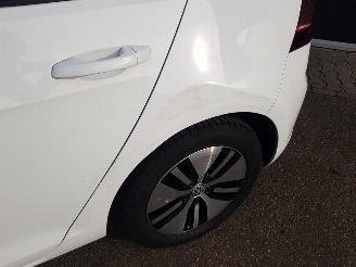 Volkswagen e-Golf e-Golf picture 10