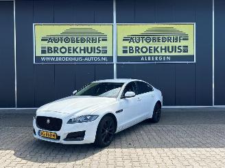 krockskadad bil auto Jaguar XF 2.0d Portfolio 2017/7