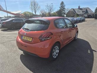 skadebil auto Peugeot 208 1.2 Vti 2019/6