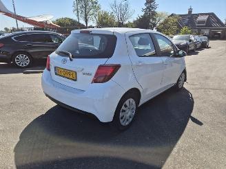 Schadeauto Toyota Yaris 1.33 2016/9