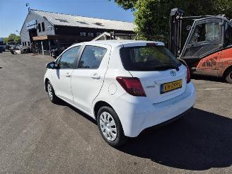 Toyota Yaris 1.33 picture 2