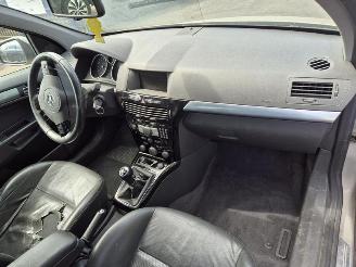 Opel Astra SW 1.6 16v picture 5
