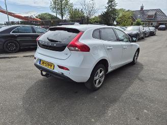 Voiture accidenté Volvo V-40 2.0 T2 2016/6