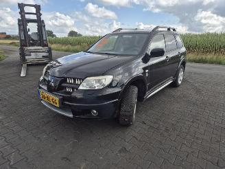 Mitsubishi Outlander 2.4 picture 3