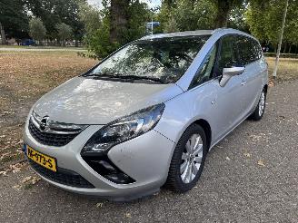 Vaurioauto  passenger cars Opel Zafira TOURER 2015/1