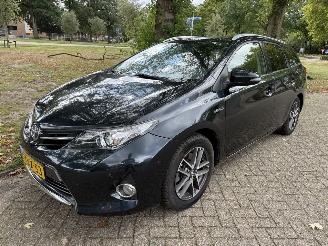 Vaurioauto  passenger cars Toyota Auris  2014/1