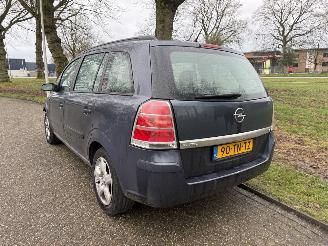 Opel Zafira  picture 3