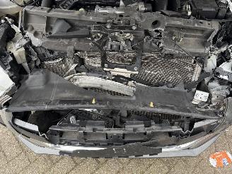 Peugeot 208  picture 14