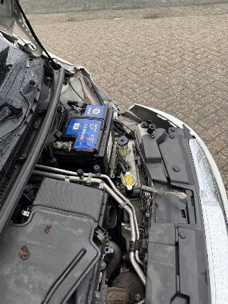 Peugeot 108  picture 14