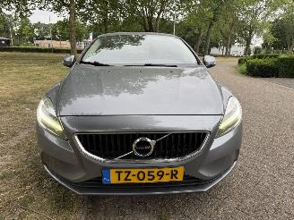 Volvo V-40  picture 8