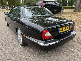 Jaguar XJ  picture 3