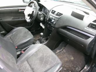 Suzuki Swift 1.3 D Grand Luxe 5DRS picture 28