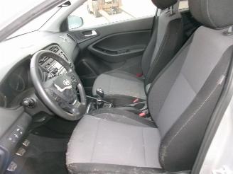 Hyundai I-20 1.0 Cross picture 25