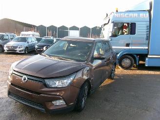 Voiture accidenté Ssang yong Tivoli 1.6 Automaat XLV 2016/1