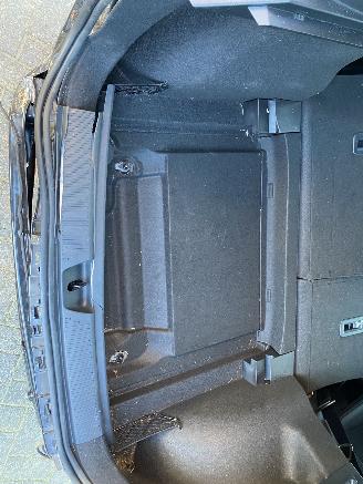 MG MG4 150KW Luxury 64 KWh picture 58