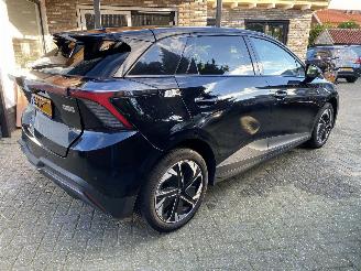 Vaurioauto  passenger cars MG MG4 150KW Luxury 64 KWh 2023/4