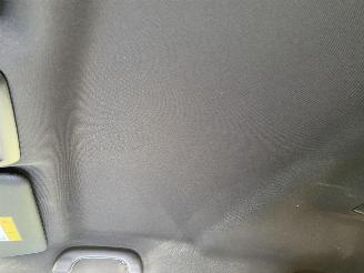 Renault Captur Version-S 1.3 150PK 4cil VASTE PRIJS picture 31
