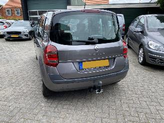 Renault Modus Automaat 1.6 82KW VASTE PRIJS picture 12