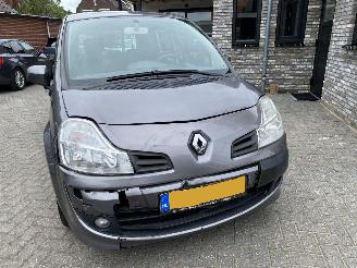Renault Modus Automaat 1.6 82KW VASTE PRIJS picture 5