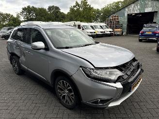 Mitsubishi Outlander 2.0 16V 4x2 SUV  Benzine 1.998cc 110kW (150pk) picture 7