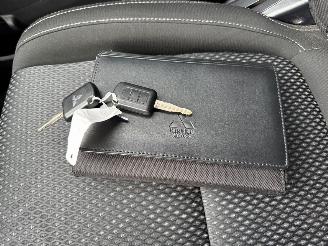 Mitsubishi Outlander 2.0 16V 4x2 SUV  Benzine 1.998cc 110kW (150pk) picture 31