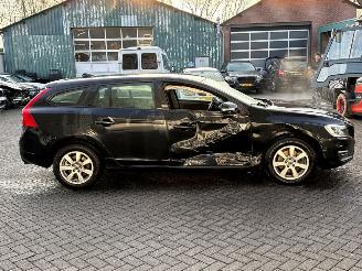 Volvo V-60 1.6 T3 16V Combi/o  Benzine 1.598cc 110kW (150pk) FW picture 6