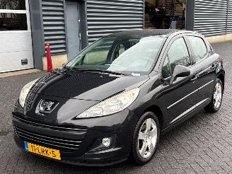 uszkodzony samochody osobowe Peugeot 207 1.6 16V VTRi Hatchback  Benzine 1.598cc 88kW (120pk) FWD 2010/7