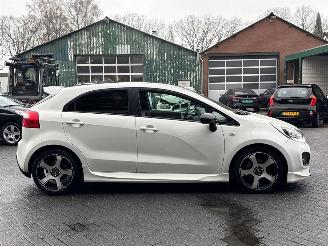 Kia Rio 1.4 CVVT 16V Hatchback  Benzine 1.396cc 80kW (109pk) FWD picture 6