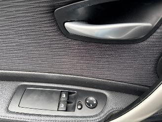 BMW 1-serie 118i 16V Hatchback 2Dr Benzine 1.995cc 105kW (143pk) RWD picture 18