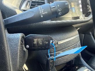 Peugeot 308 1.6 BlueHDi 120 Combi/o 4Dr Diesel 1.560cc 88kW (120pk) FWD picture 19