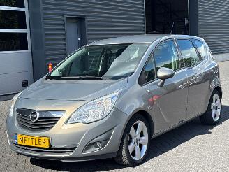 Auto incidentate Opel Meriva 1.4 Turbo 16V ecoFLEX MPV  Benzine 1.364cc 88kW (120pk) FWD 2010/6