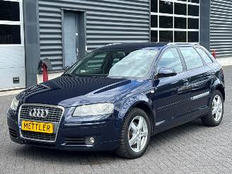 Voiture accidenté Audi A3 1.6 Hatchback  Benzine 1.595cc 75kW (102pk) FWD 2008/4