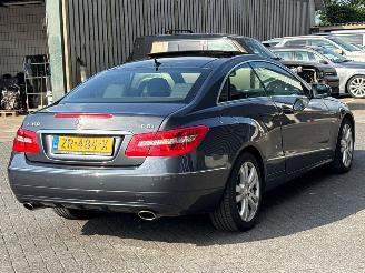 Mercedes E-klasse E-350 CGI V6 24V Coupe 2Dr Benzine 3.498cc 215kW (292pk) RWD picture 5