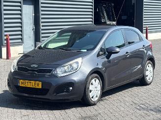 Schadeauto Kia Rio 1.2 CVVT 16V Hatchback  Benzine 1.248cc 63kW (86pk) FWD 2012/4