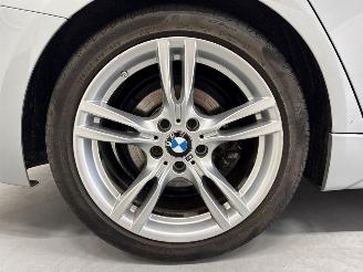 BMW 3-serie 318i 1.5 TwinPower Turbo 12V Combi/o  Benzine 1.499cc 100kW (136pk) FWD picture 21