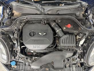 Mini Cooper 1.5 12V Cooper Hatchback 2Dr Benzine 1.499cc 100kW (136pk) FWD picture 21