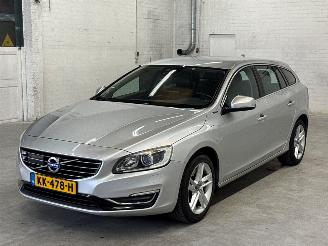 Damaged car Volvo V-60 2.4 D6 20V Plug-in Hybrid AWD Combi/o  Elektrisch Diesel 2.401cc 210kW (286pk) 4x4 2012-06/2015-12 (GWAA) D82PHEV 2015/2