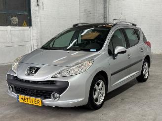 Voiture accidenté Peugeot 207 1.4 16V Vti Combi/o  Benzine 1.397cc 70kW (95pk) FWD 2008/6