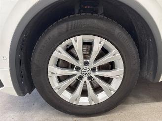 Volkswagen Tiguan R-line 1.4 TSI Plug-in eHybrid 16V SUV  Elektrisch Benzine 1.395cc 180kW (245pk) FWD 2020-11/2024-04  DGEA picture 10