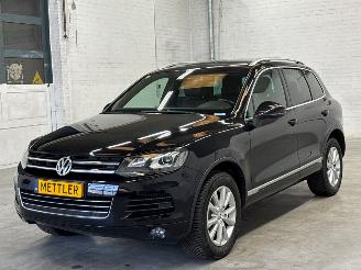 uszkodzony samochody osobowe Volkswagen Touareg 3.0 TDI 2013/1