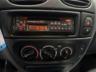 Renault Mégane 1.6i Sedan 4Dr Benzine 1.598cc 66kW (90pk) FWD picture 16