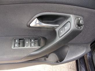 Volkswagen Polo 1.4 16V COMFORTLINE picture 13