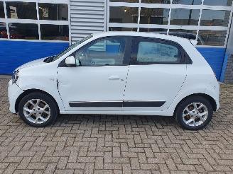 Renault Twingo 1.0 SCe Dynamique picture 2