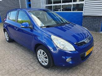 damaged passenger cars Hyundai I-20 1.2i i-Motion 2012/6