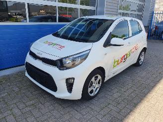 Schadeauto Kia Picanto 1.0 DPi ComfortLine 2023/6