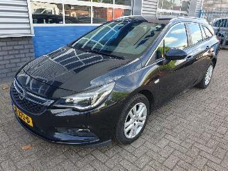 krockskadad bil auto Opel Astra SPORTS TOURER 1.4 Edition 2016/7