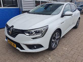 Unfallwagen Renault Mégane 1.2 TCe Bose 2016/6